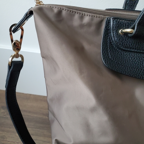 Neiman Marcus Women's Zip Closure Double Handle Crossbody Tote Bag - Picture 4 of 16